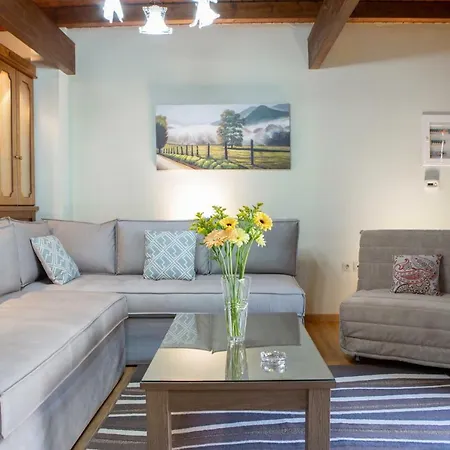 بيت للعطل Dimitras فاسيليكي